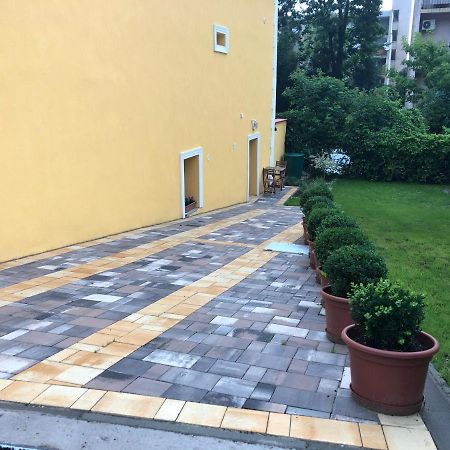 Rigo Lak Apartment Miskolc Bagian luar foto