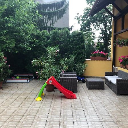 Rigo Lak Apartment Miskolc Bagian luar foto