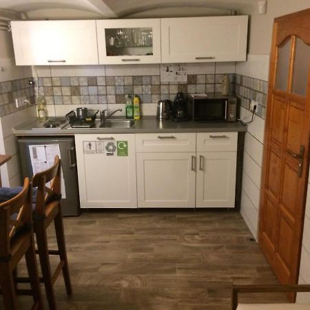 Rigo Lak Apartment Miskolc Bagian luar foto