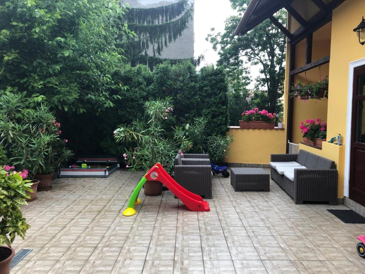 Rigo Lak Apartment Miskolc Bagian luar foto