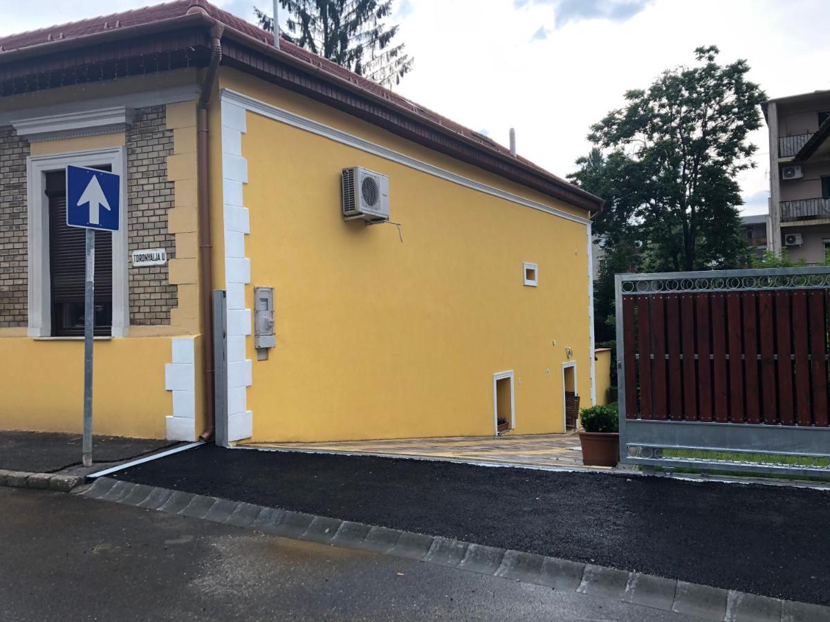 Rigo Lak Apartment Miskolc Bagian luar foto