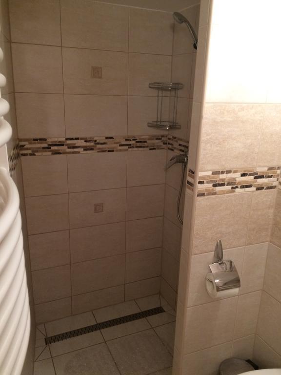 Rigo Lak Apartment Miskolc Bagian luar foto