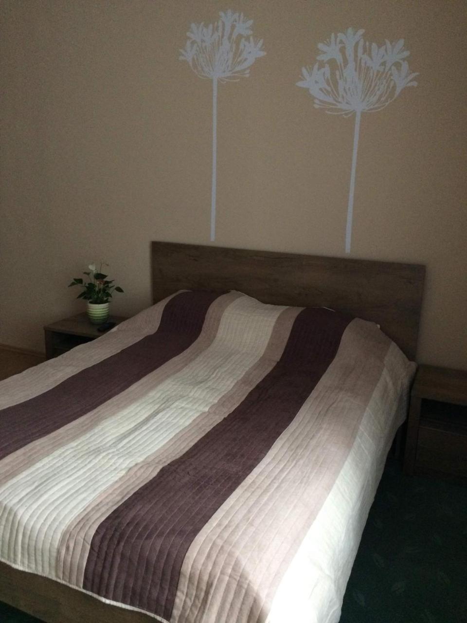 Rigo Lak Apartment Miskolc Bagian luar foto