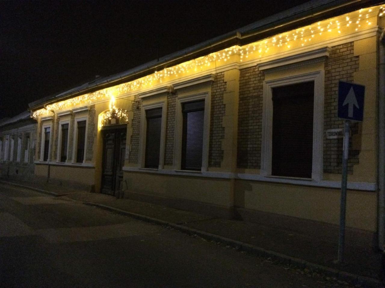 Rigo Lak Apartment Miskolc Bagian luar foto