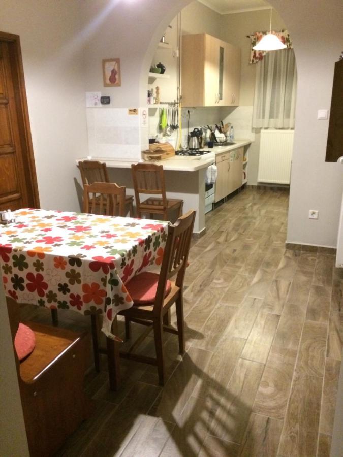 Rigo Lak Apartment Miskolc Bagian luar foto
